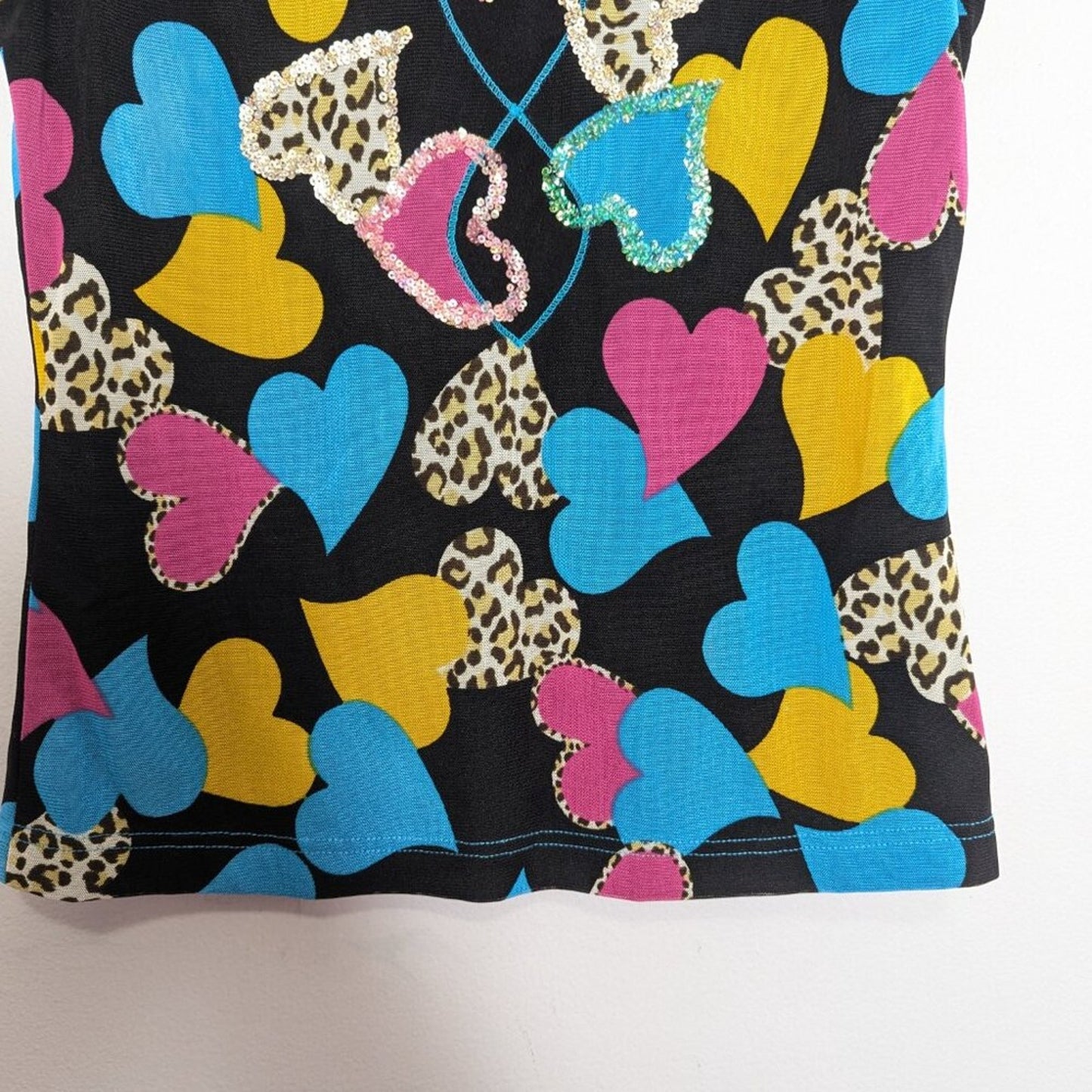 Vintage Y2K Heart Print Short Sleeve V-Neck Shirt Sequins Leopard Print Pink