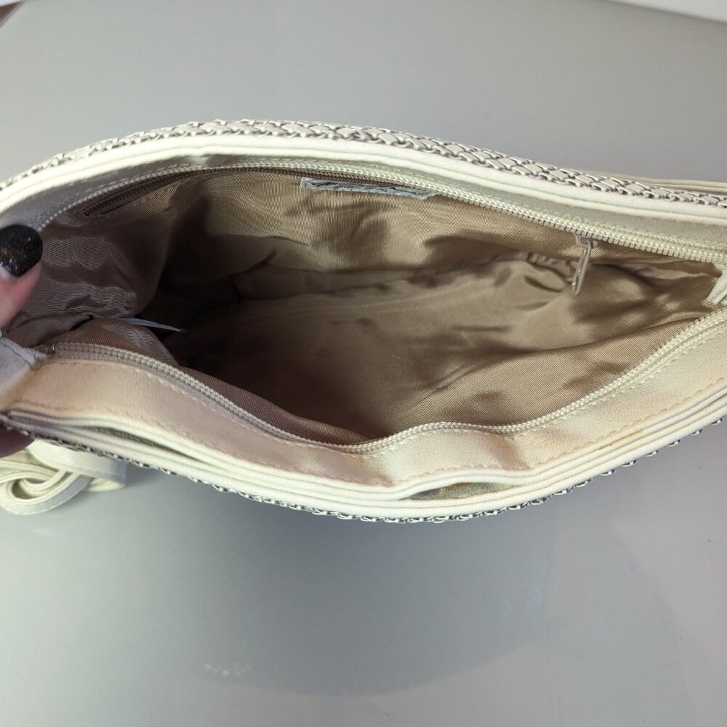 Whiting and Davis Vintage White Metal Mesh Crossbody Bag Convertible Clutch Zip