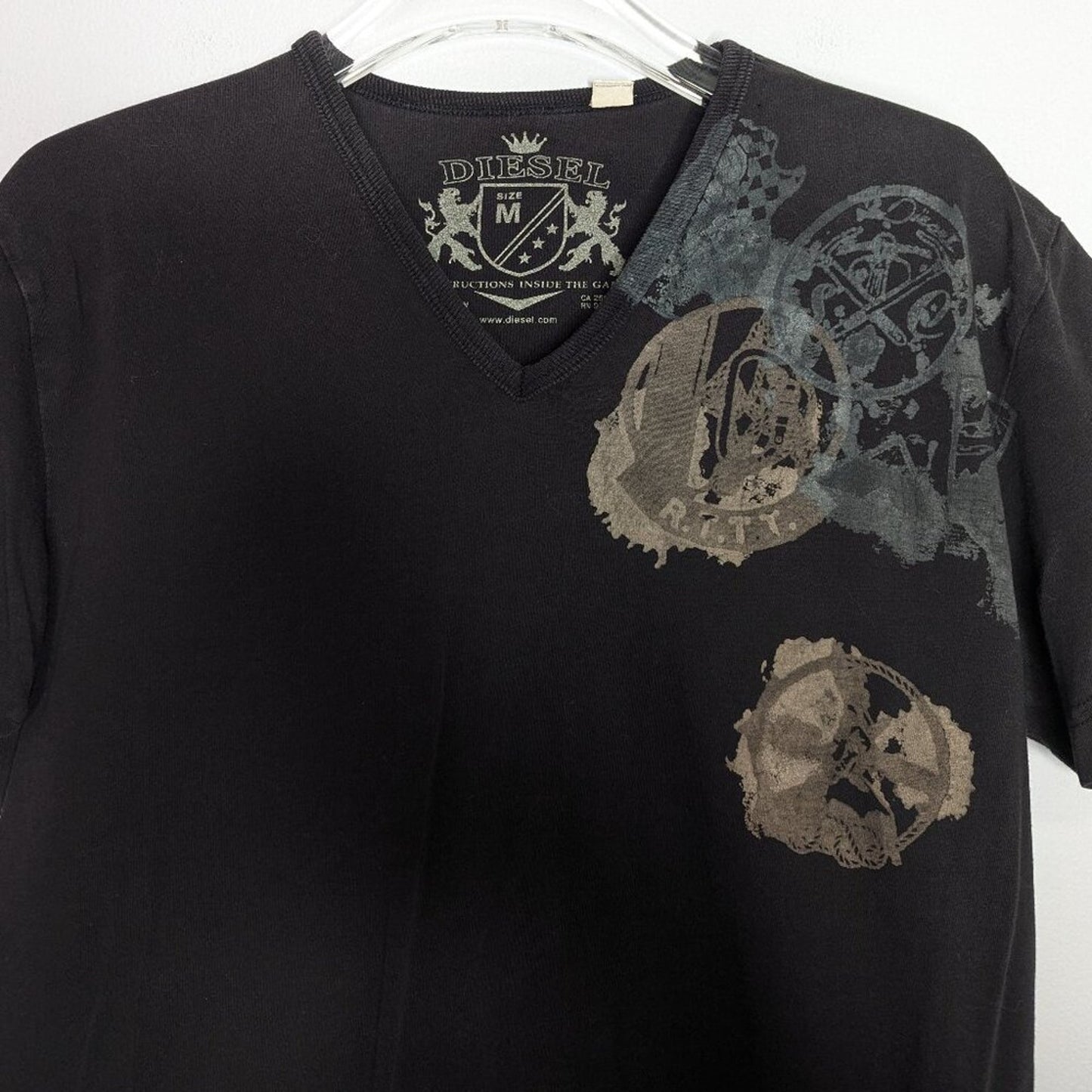 Diesel Vintage Y2K Gray Graphic Tee Short Sleeve V-Neck Slim Fit Size M