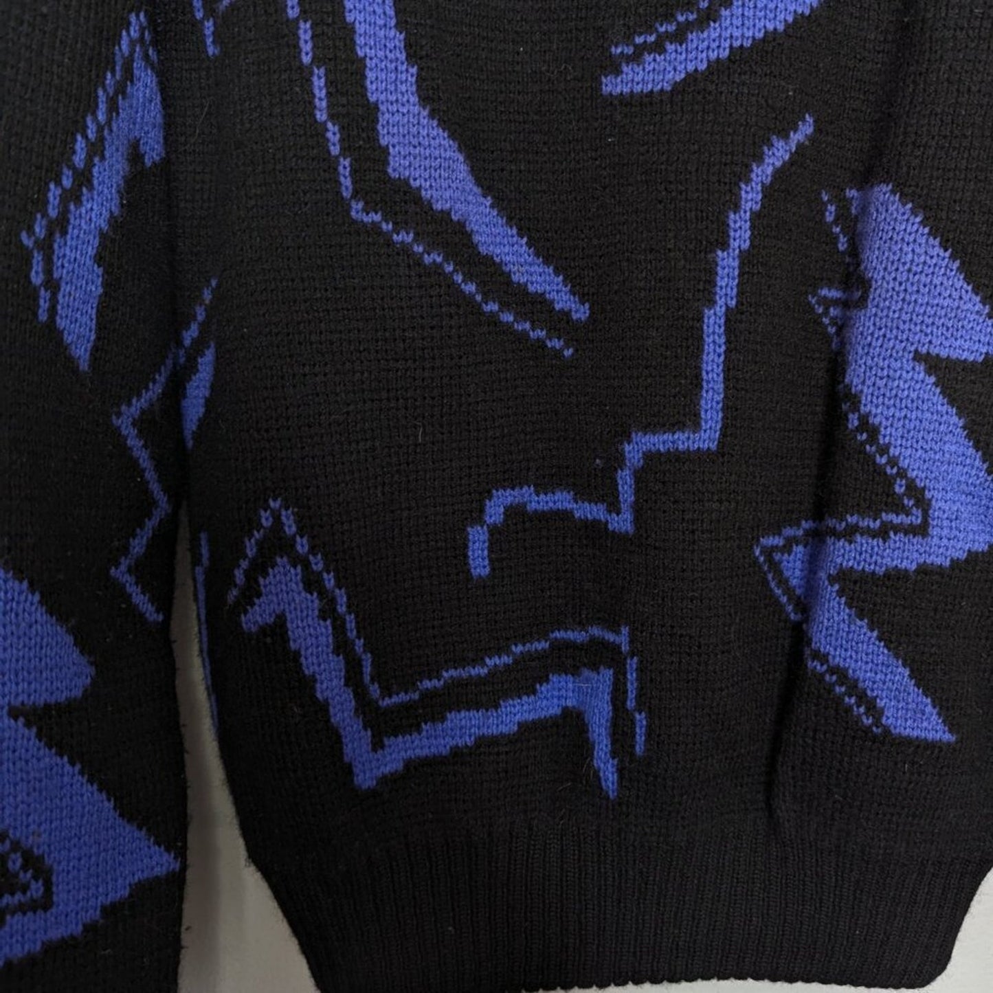 Head Sportswear Vintage 80's Black Blue Zig Zag Pattern Turtleneck Ski Sweater