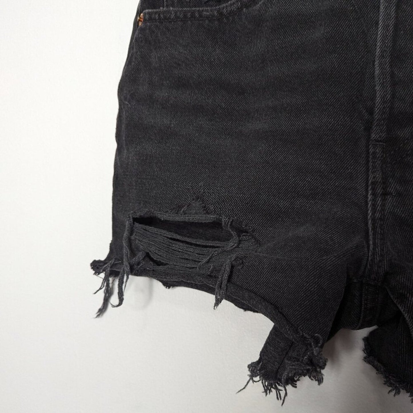 RE/DONE 50s Cut-Off Denim Shorts Black Distressed Frayed Hem Pockets Size 26