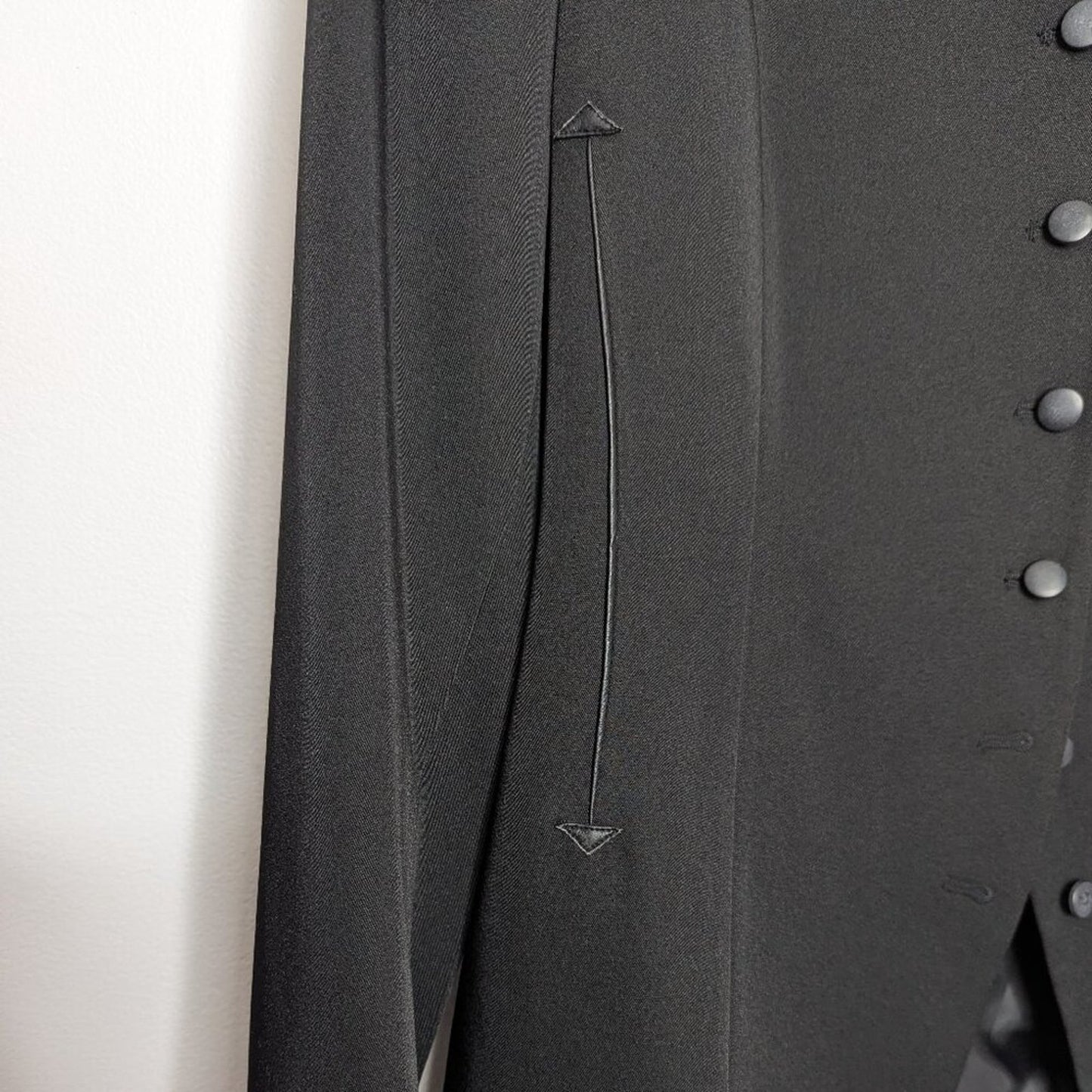 Vintage Black Tailored Fit Long Sleeve Chic Blazer Embroidered Button Up NWT 14