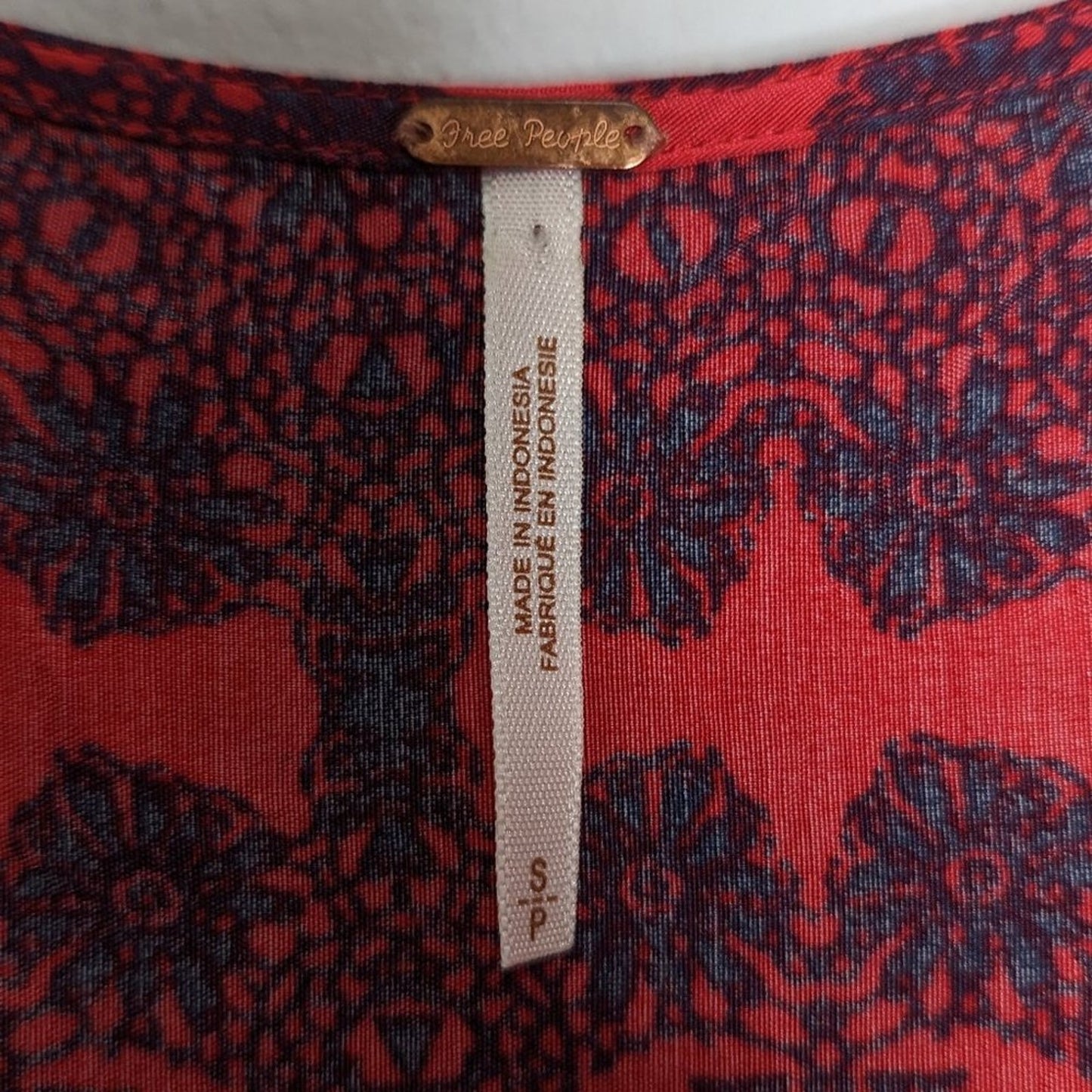 Free People Red Ruffle Neck Blouse Buttons Short Flutter Sleeve Size S