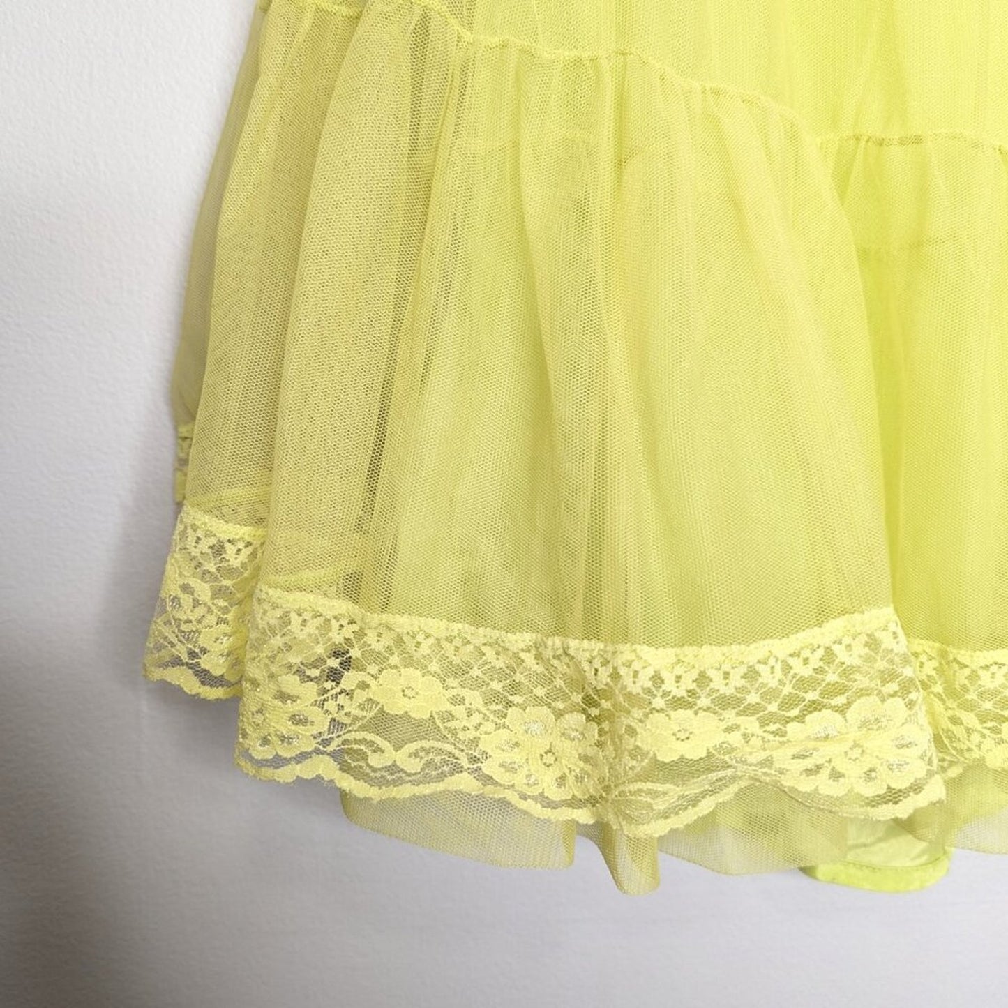 Vintage Free People Bright Yellow Green Tiered Skirt Lace Trim Layered Size L