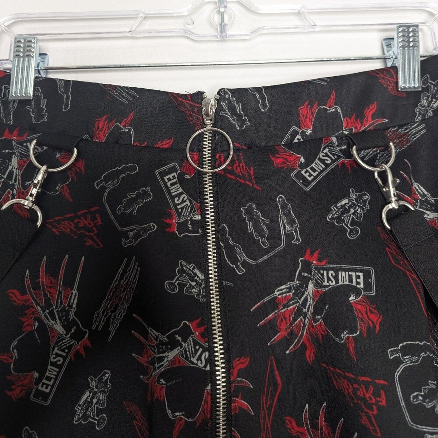 Hot Topic A Nightmare On Elm Street Black Red O-Ring Zip Front Suspender Skirt M