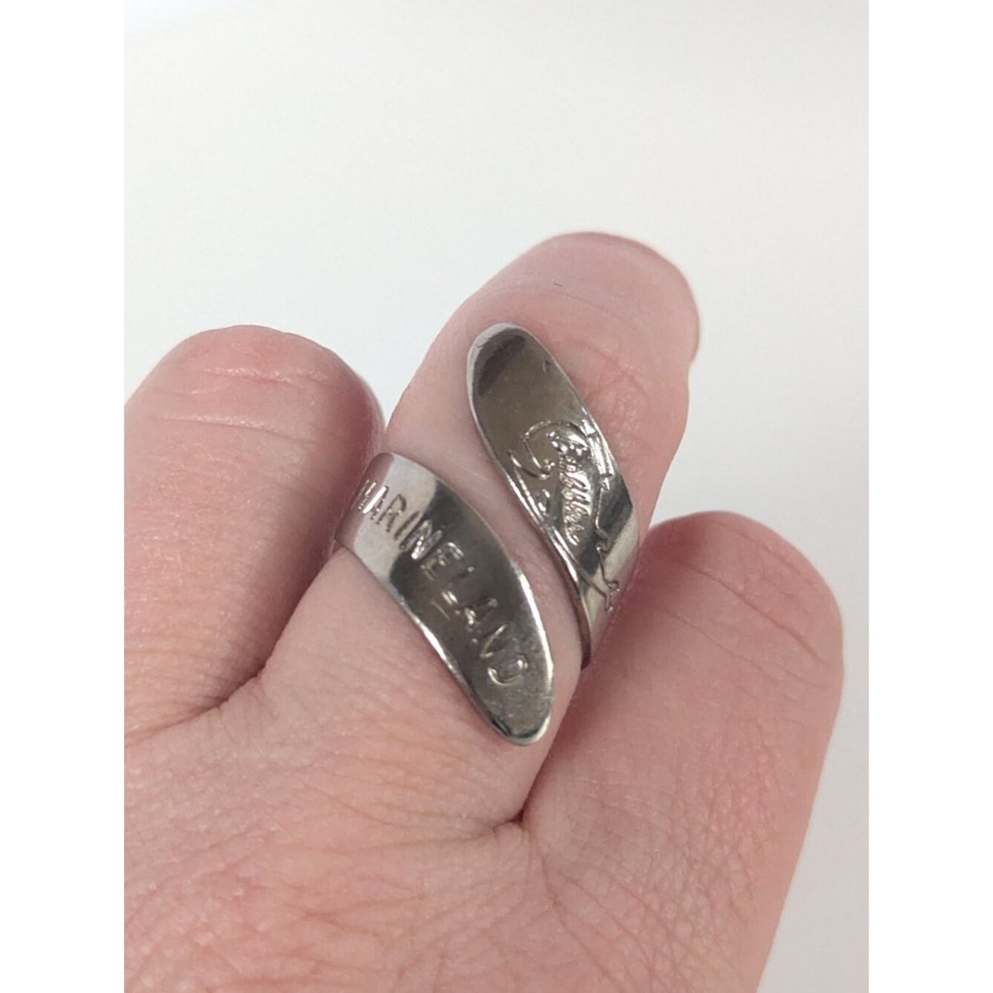 Vintage "Bubbles the Whale" Marineland Silver-Tone Adjustable Souvenir Ring