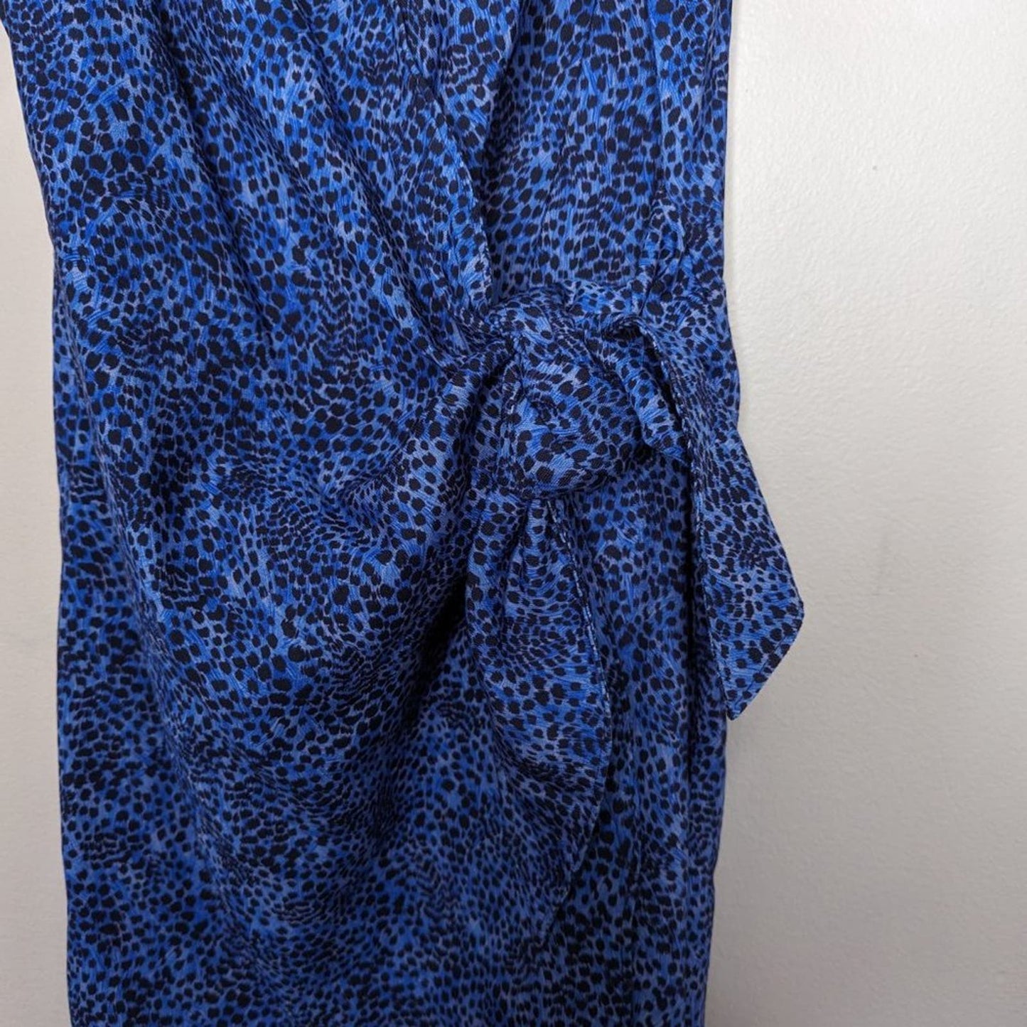 & Other Stories Blue Animal Print Sleeveless Mini Wrap Dress V-Neck Size 6