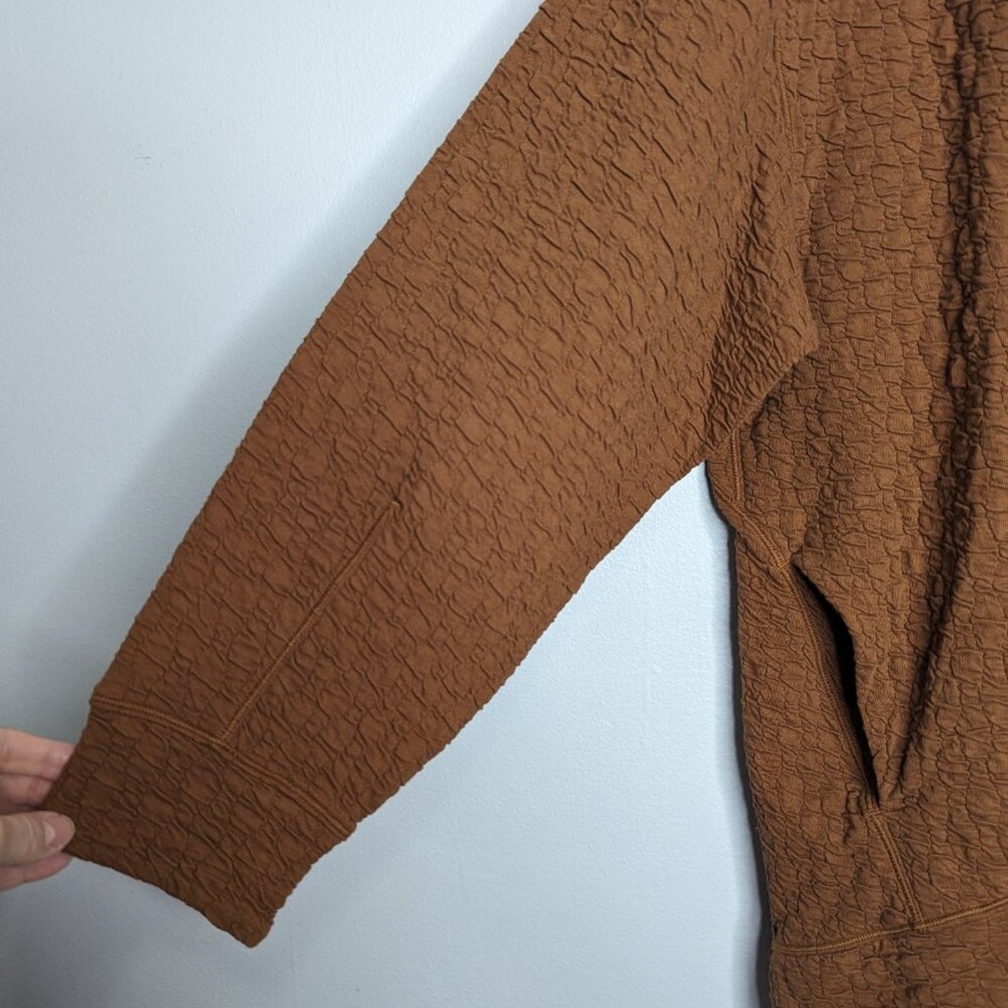 Lululemon Copper Brown Rippled V-Neck Pullover Long Sleeve Pockets Oversized Top