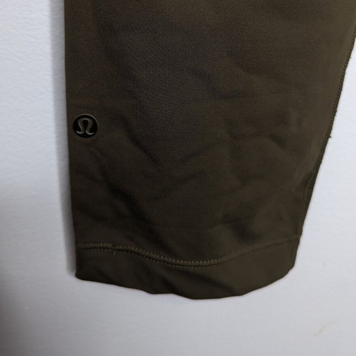 Lululemon Military Green Jet Pant Elastic Drawstring Waist Pockets Joggers 2