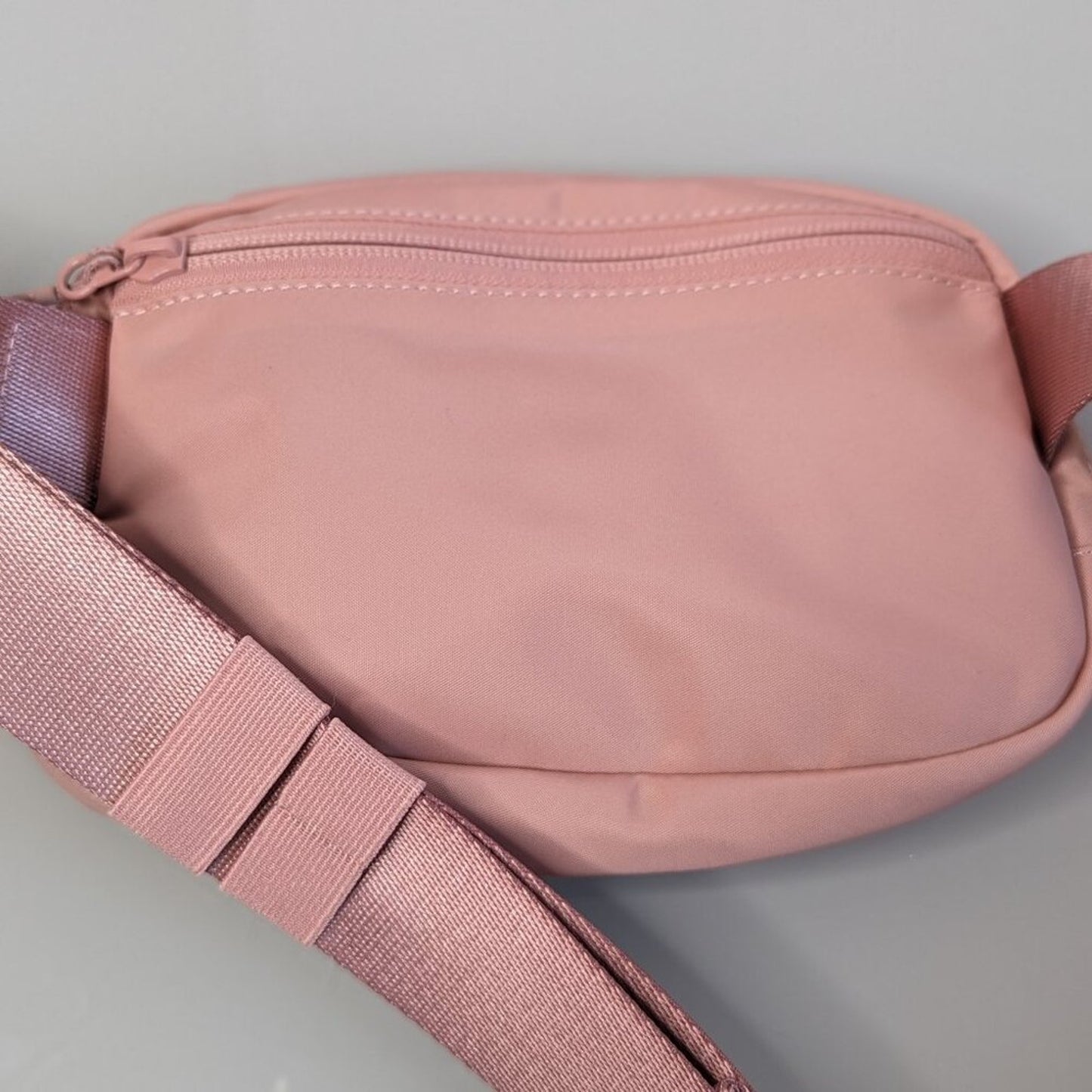 Lululemon Pink Pastel Everywhere Belt Bag Zip Up Adjustable Everyday Bag Pockets