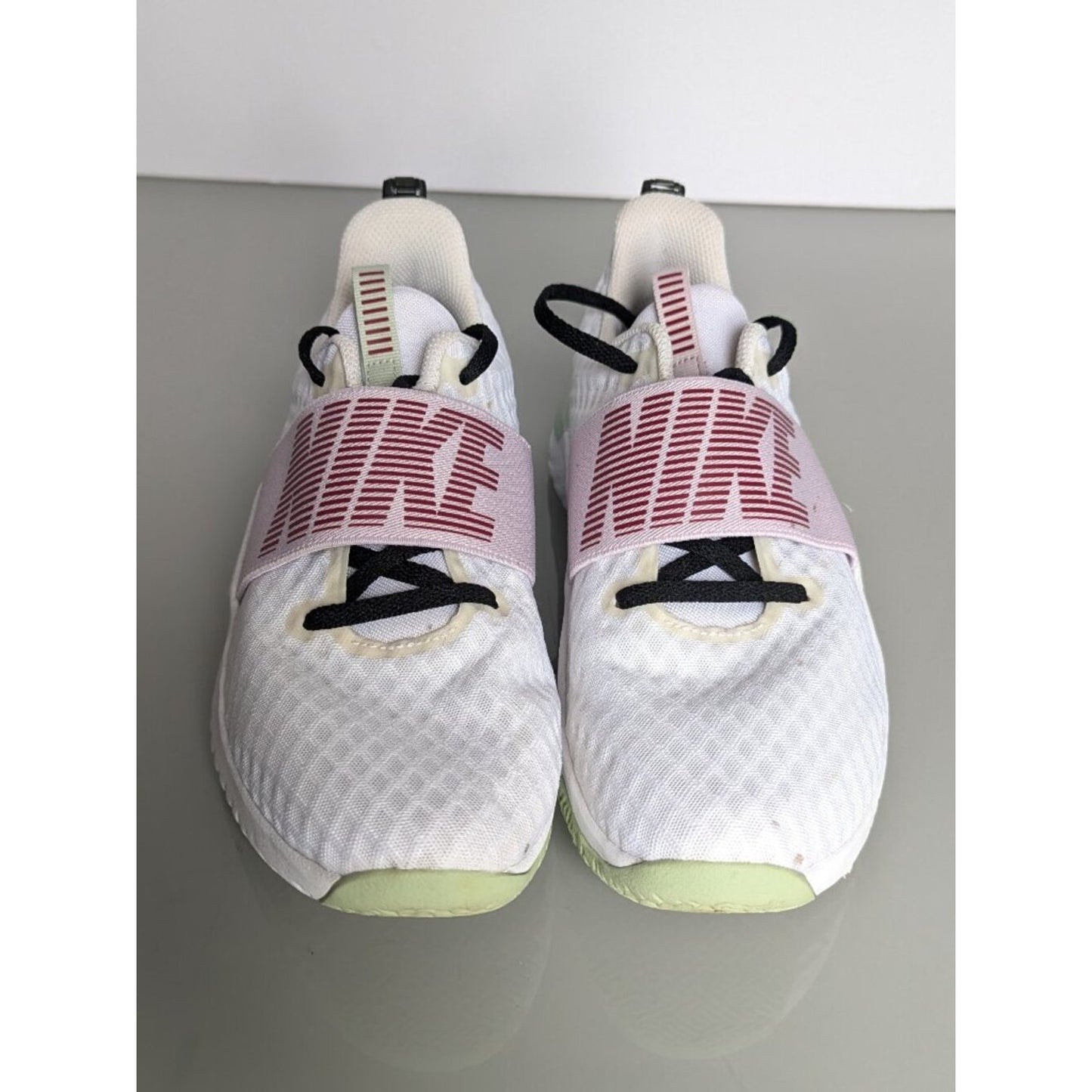 Nike In-Season TR 9 White Pink Training Sneaker Sz 7.5 Stretch Knit Large Logo
