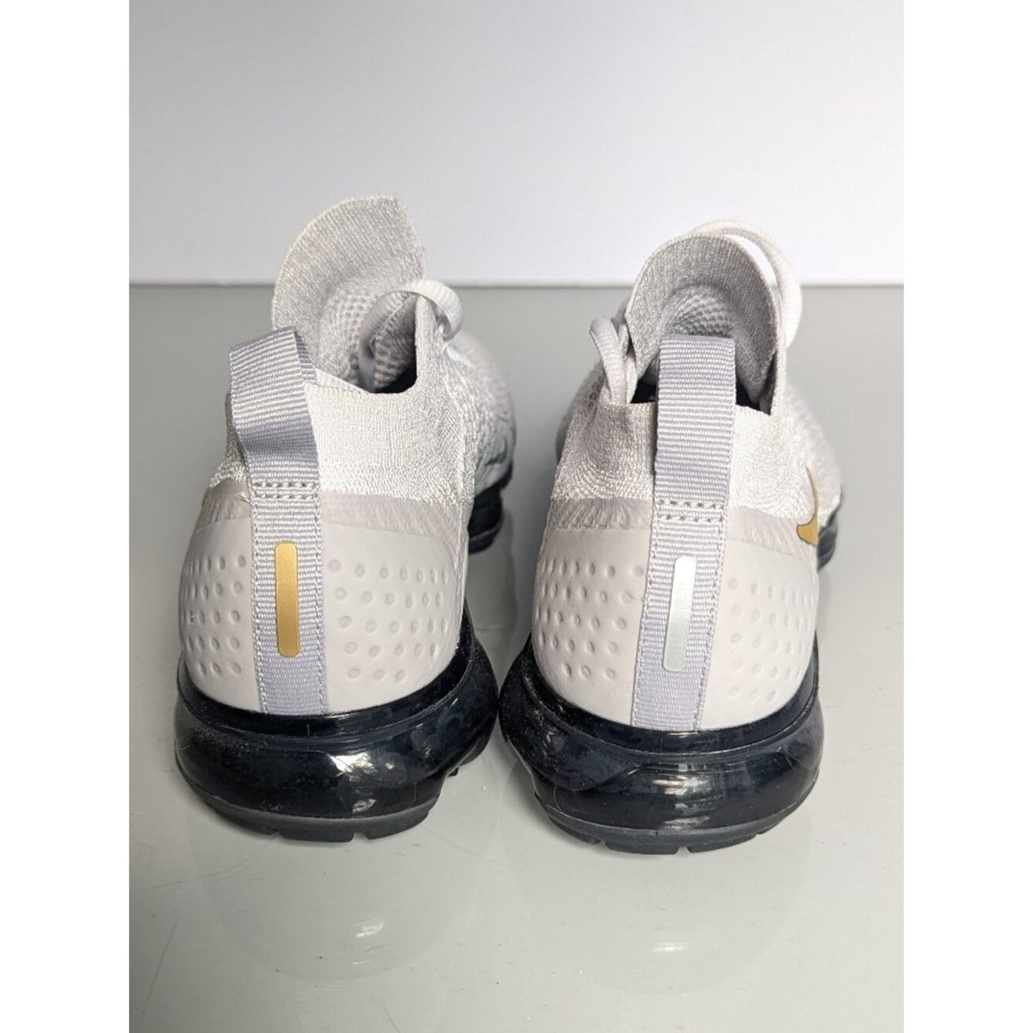 Nike Air VaporMax 2 Vast Grey Metallic Gold Knit Sneaker Size 7.5 Lace Up Comfy