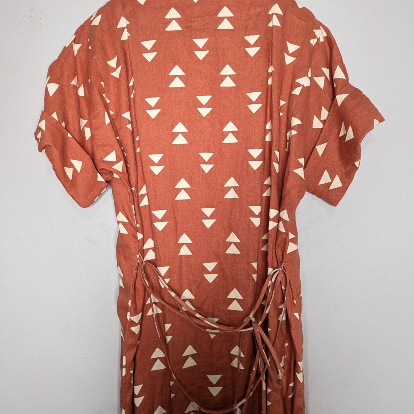 Lisa Bayne Orange V-Neck Short Sleeve Linen Dress Triangle Print Cuffed Sleeve M