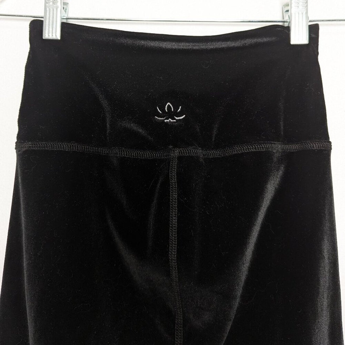 Beyond Yoga Black Velvet Leggings Stretch Pull On High Rise Size S