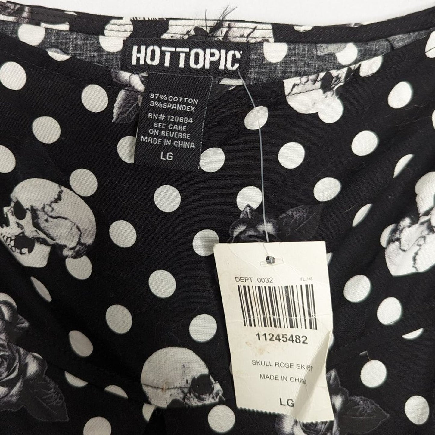 Hot Topic Black And White Skull And Roses Print Flare Skirt Goth Punk Size L NWT