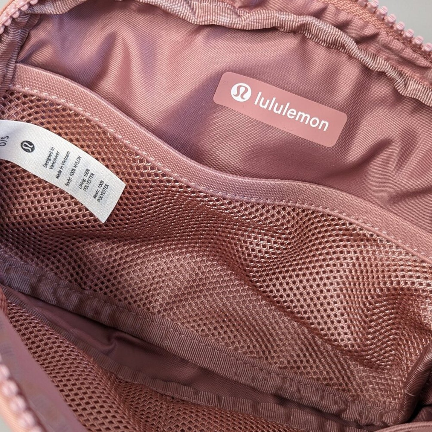 Lululemon Pink Pastel Everywhere Belt Bag Zip Up Adjustable Everyday Bag Pockets