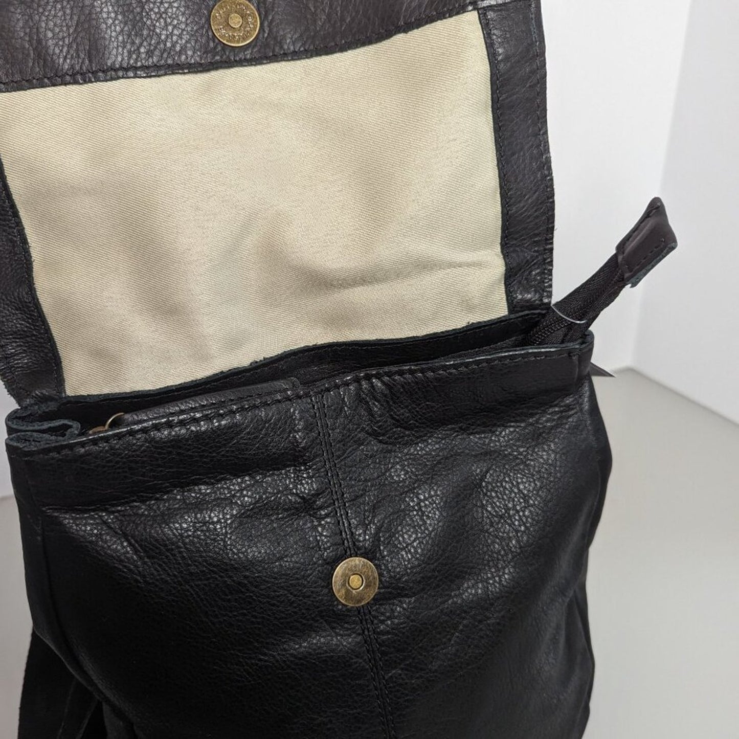 American Leather Co. Black Leather Backpack Zip Close Top Flap Adjustable Straps