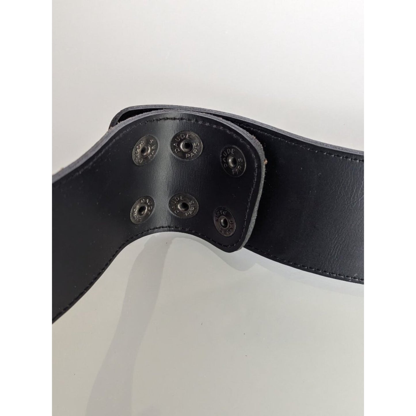 Saks Fifth Avenue Vintage Brown Suede And Leather Fashion Belt Snap Close