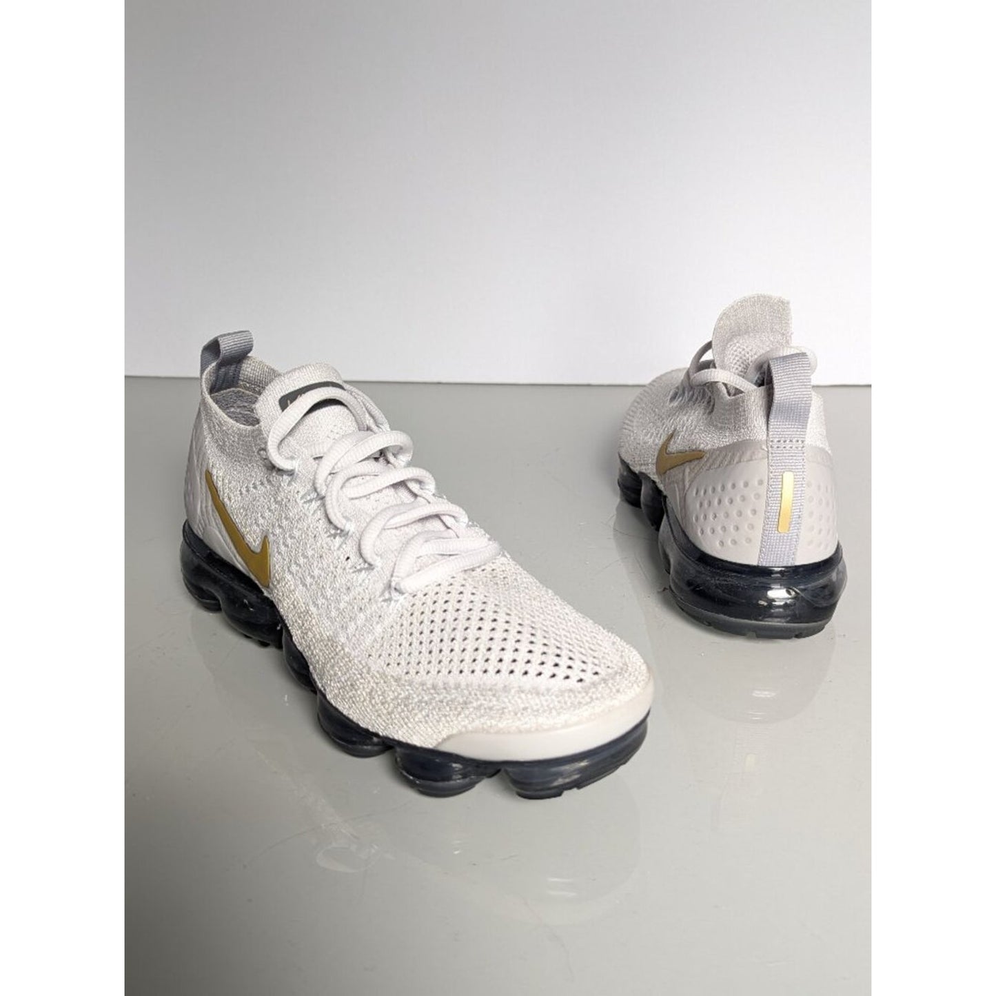 Nike Air VaporMax 2 Vast Grey Metallic Gold Knit Sneaker Size 7.5 Lace Up Comfy