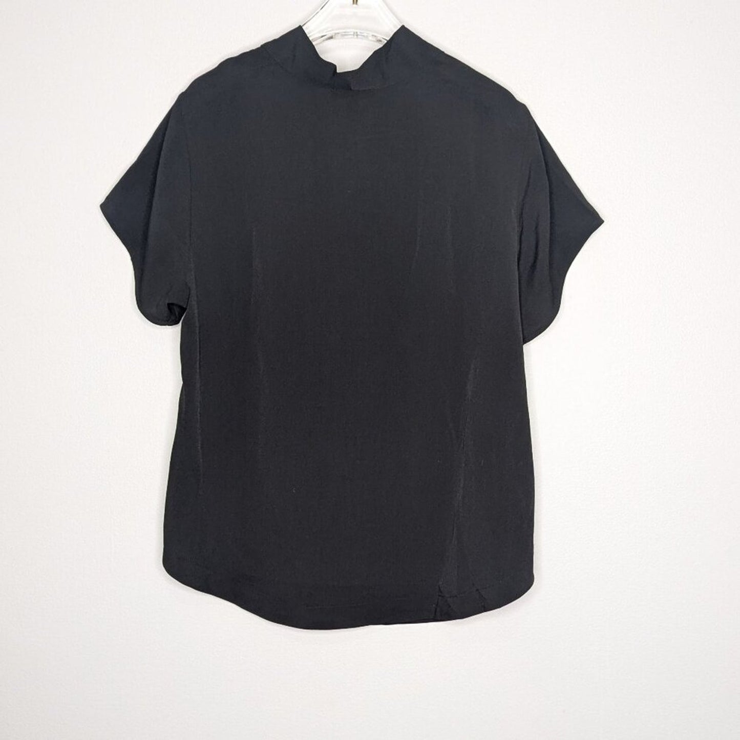 Universal Standard Black Better Than Silk V-Neck Top Short Sleeve Relaxed Fit