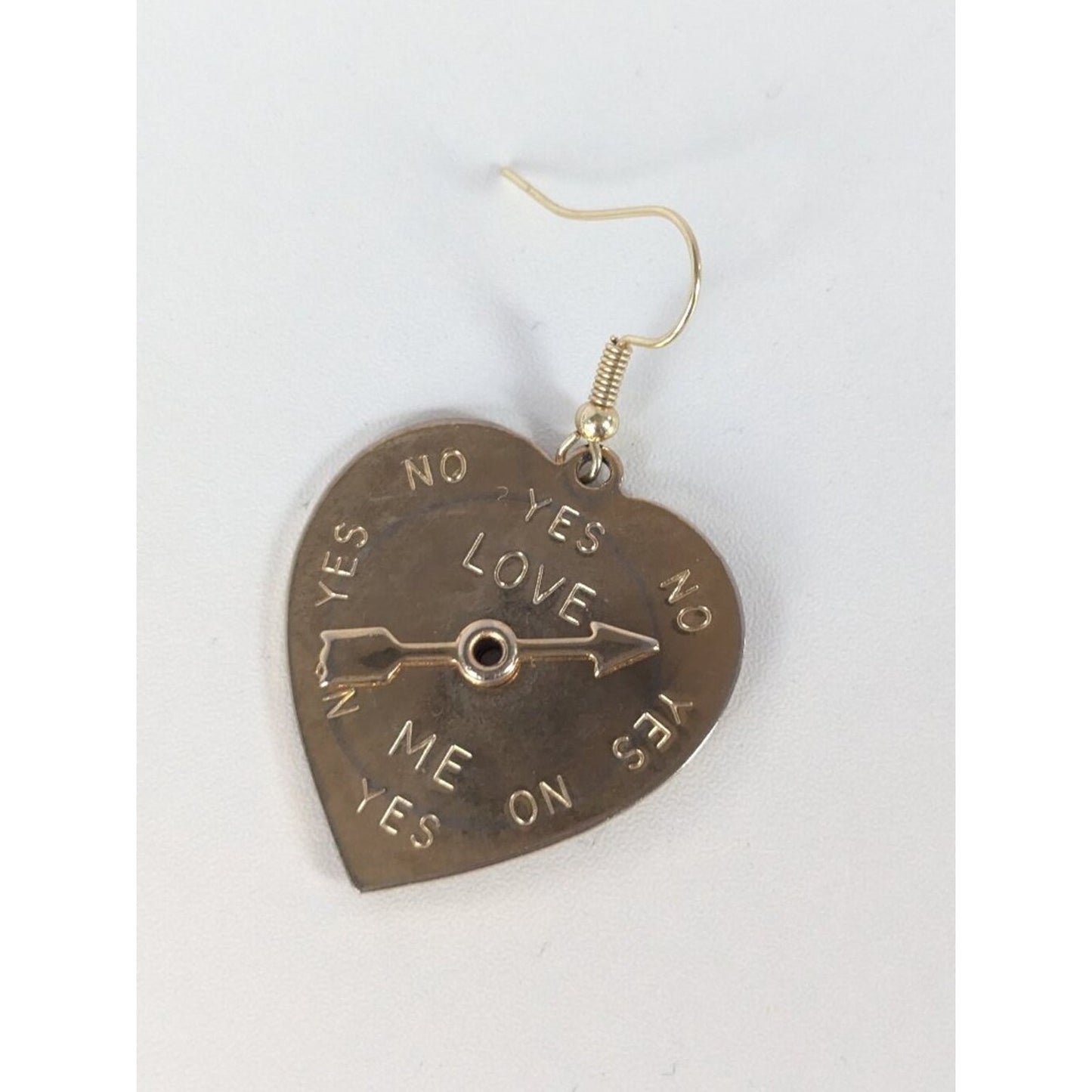 Vintage "Does He Love Me?" Heart Spinner Dangle Earrings – Gold Tone Whimsy