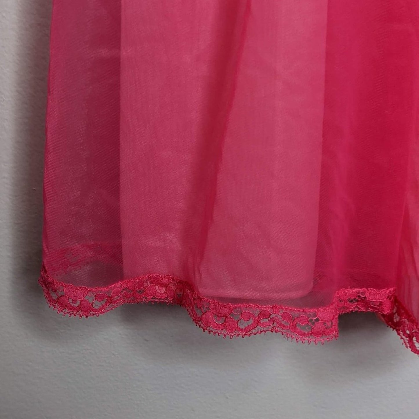 Vanity Fair Vintage Hot Pink Nightgown Lace Trim Button Detail 1950's