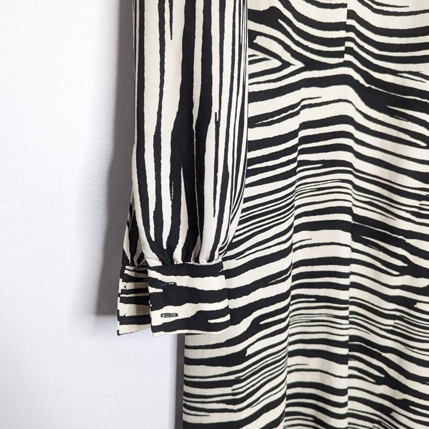 Banana Republic Black Zebra Striped Long Sleeve Midi Dress Mock Neck 4 NWT