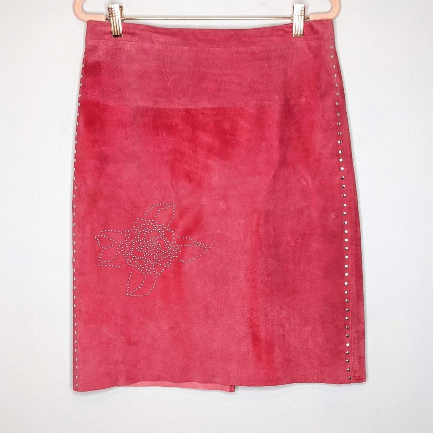 BCBG Max Azria Vintage Pink Suede Leather Pencil Skirt Studded Size 8