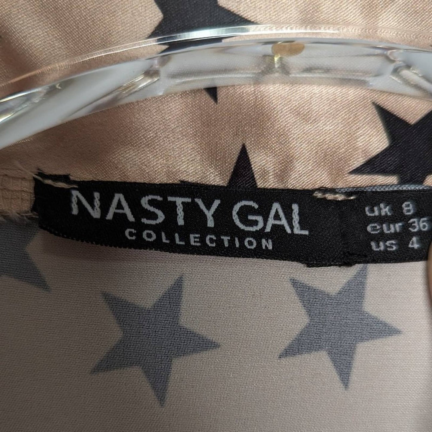 Nasty Gal Cream Star Print Satin Blouse Long Sleeve Button Up Collared Size 4