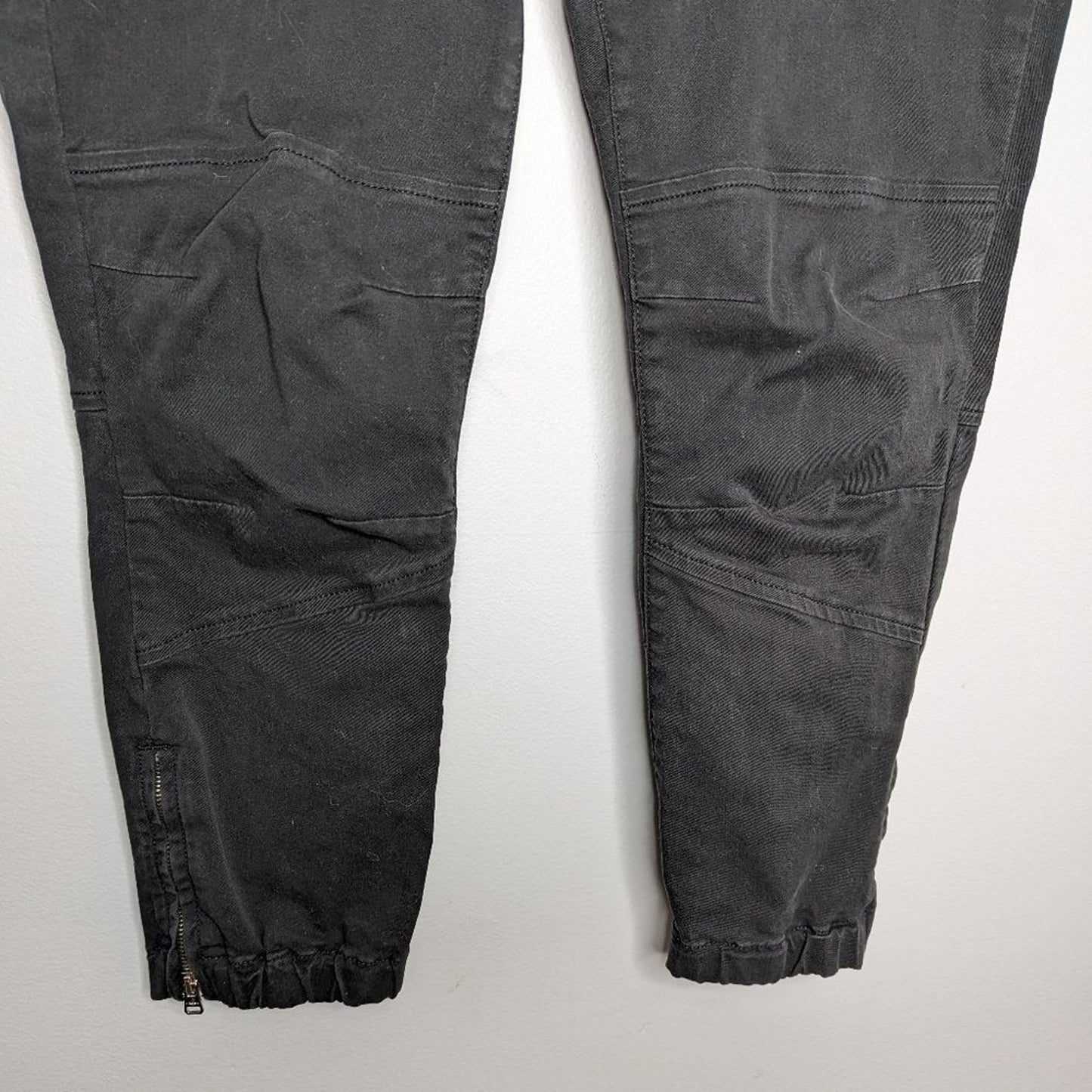 Frame Washed Black Banded Bottom Trapunto Moto Pant Anke Zip Relaxed Fit Size 30