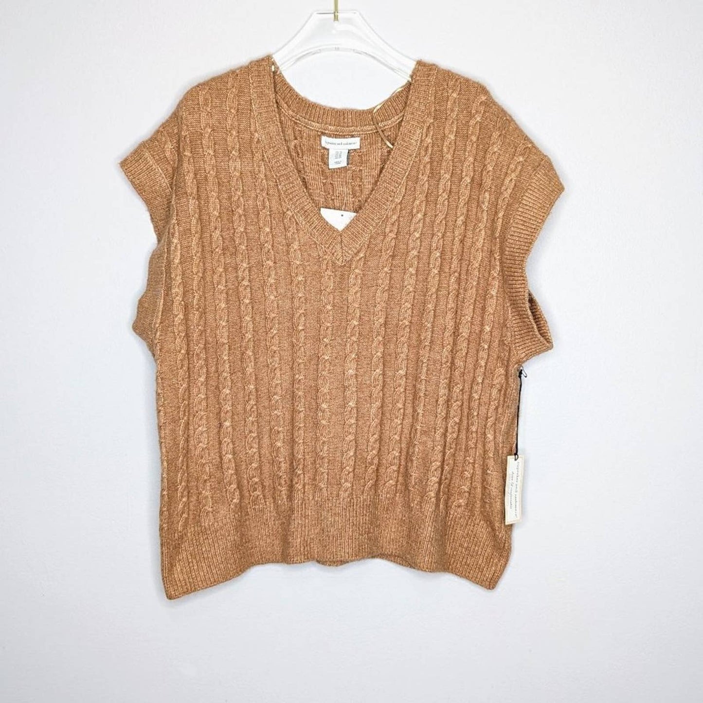 Cupcakes and Cashmere Tan Sleeveless Cable Knit Vest V-Neck Size 1X NWT