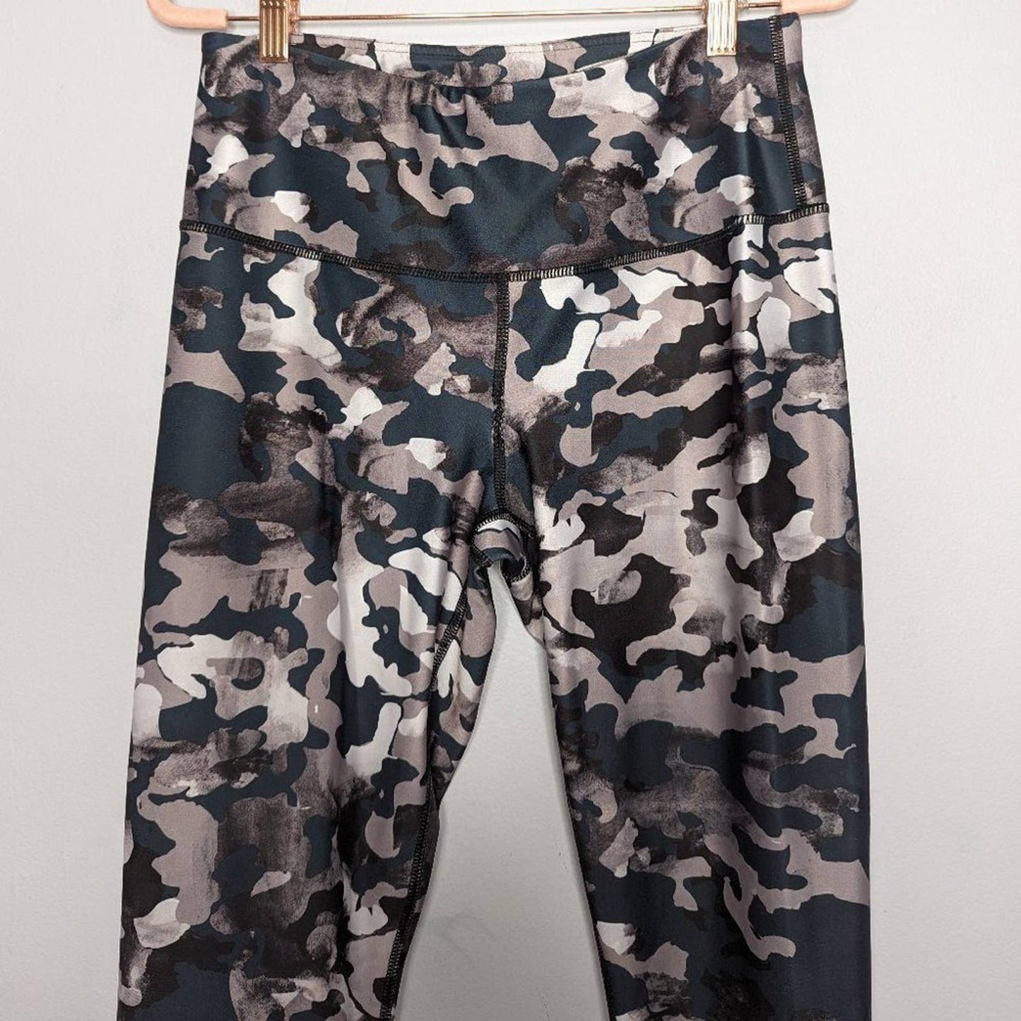 Playground Green Camo Print High Rise Leggings Wide Band Compression Size L