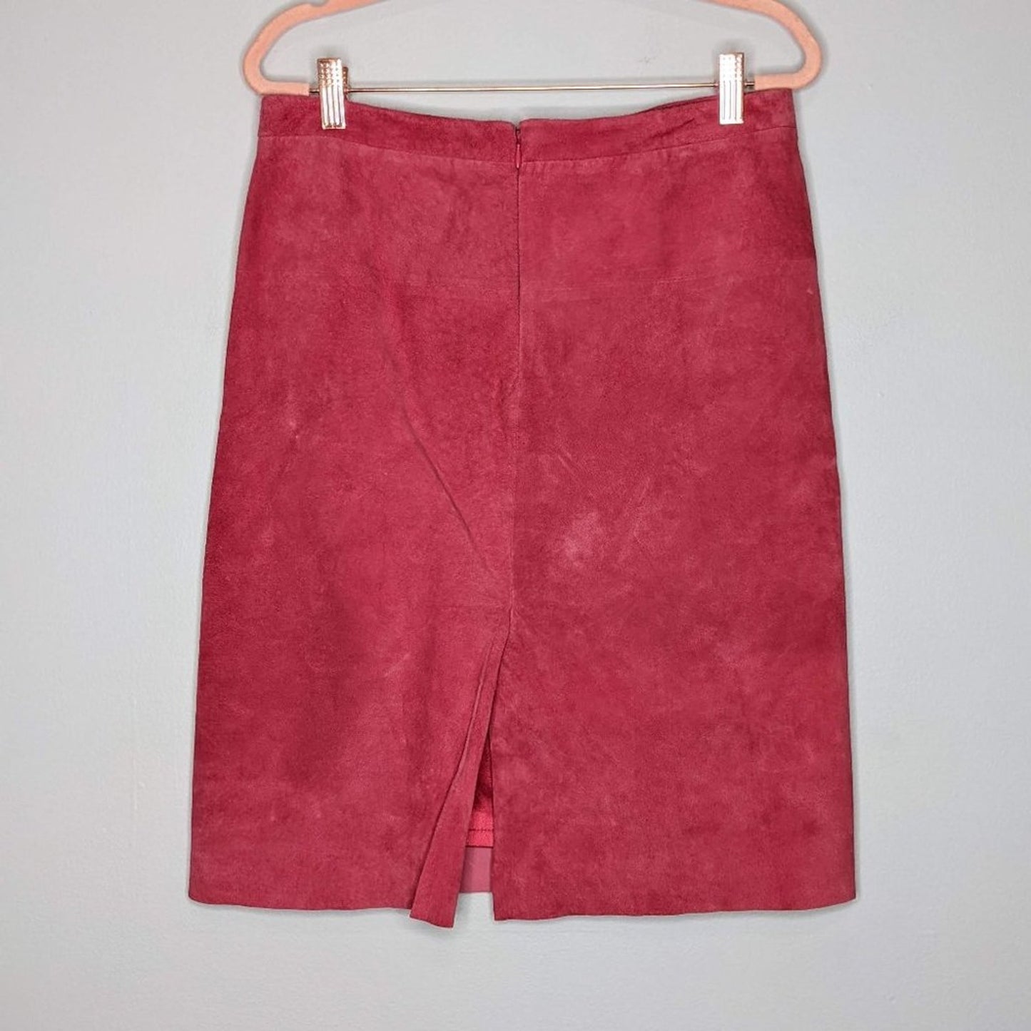 BCBG Max Azria Vintage Pink Suede Leather Pencil Skirt Studded Size 8