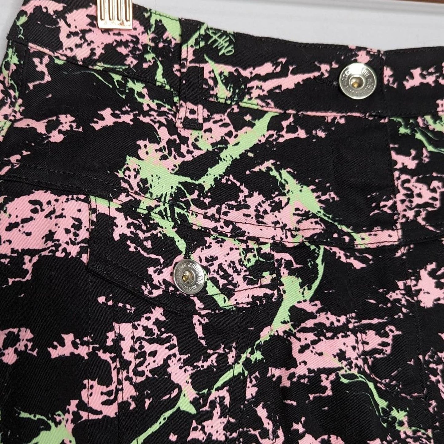 Love Moschino Black And Neon Splatter Print Mini Skirt Front Flap Pockets Size 4