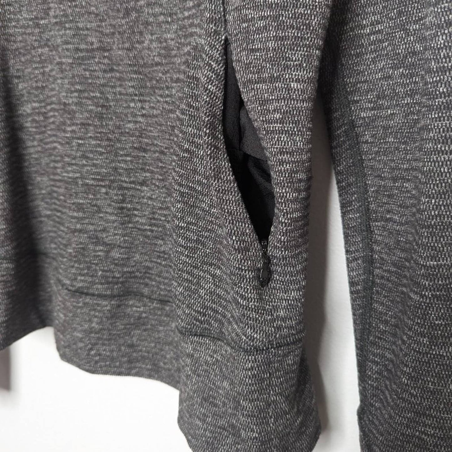 Lululemon Black Think Fast Pullover Long Sleeve Cowl Neck Zip Pocket Thumbholes