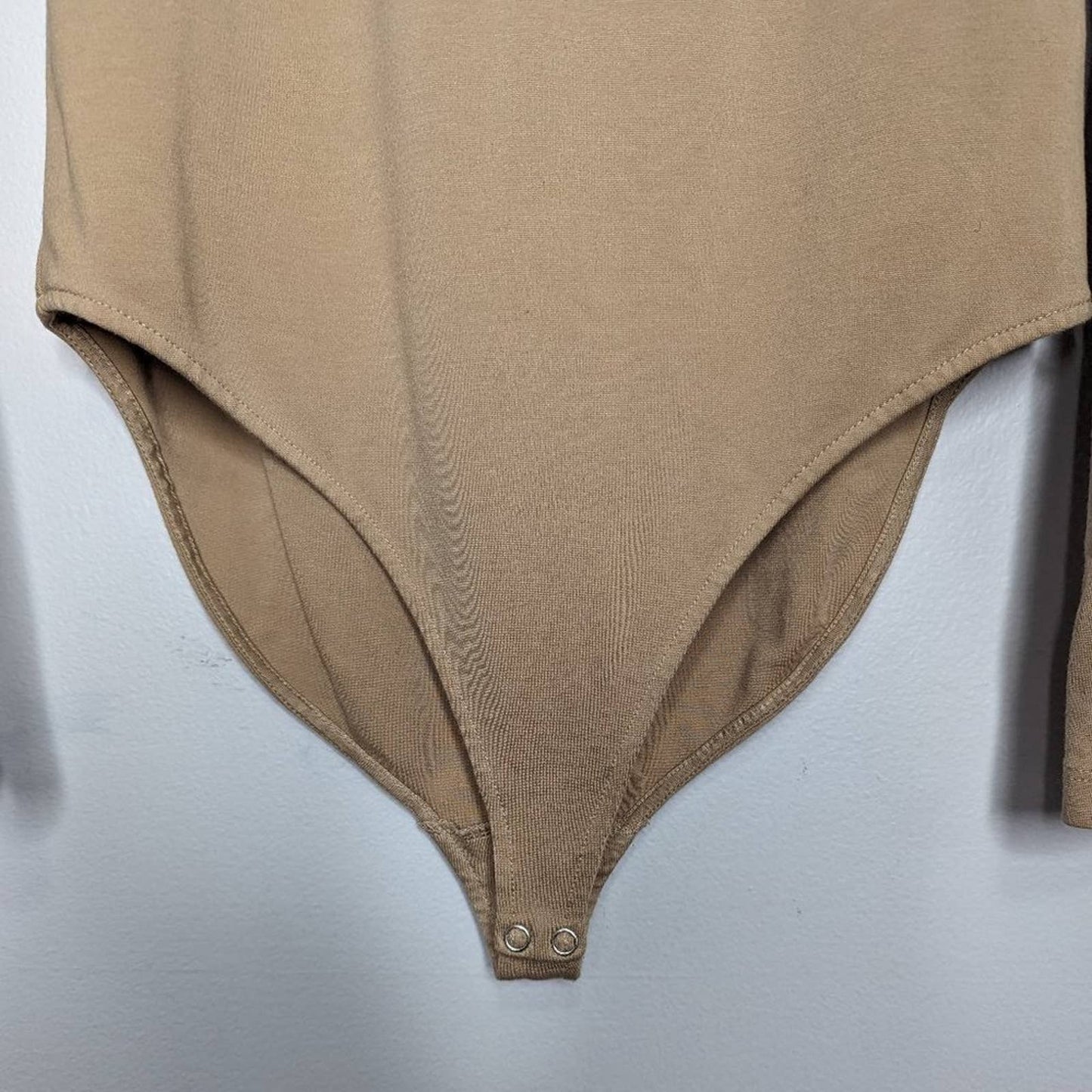 & Other Stories Tan Long Sleeve Bodysuit Scoop Neck Snap Up Stretch Size S